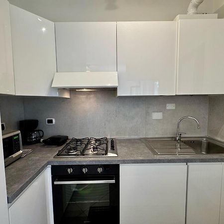 פסקיארה דל גארדה Premium Apartments Peschiera מראה חיצוני תמונה