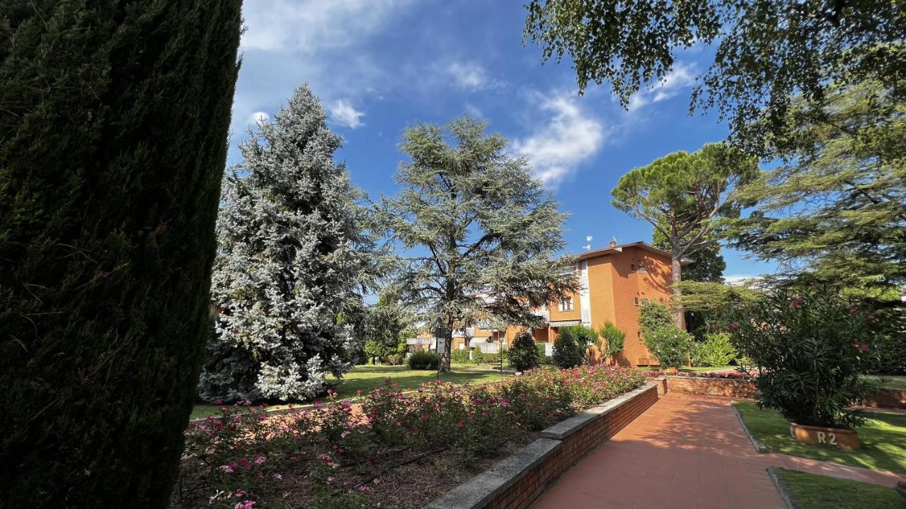 פסקיארה דל גארדה Premium Apartments Peschiera מראה חיצוני תמונה