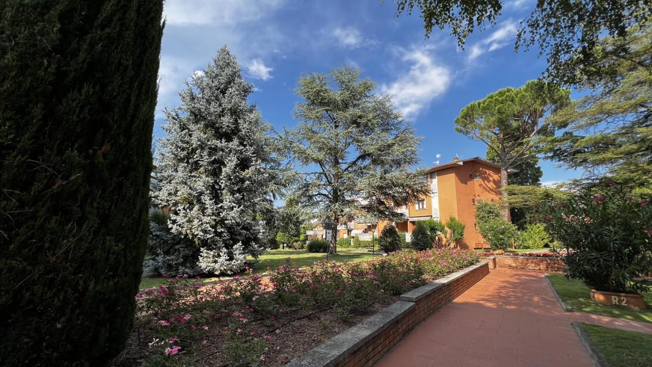פסקיארה דל גארדה Premium Apartments Peschiera מראה חיצוני תמונה