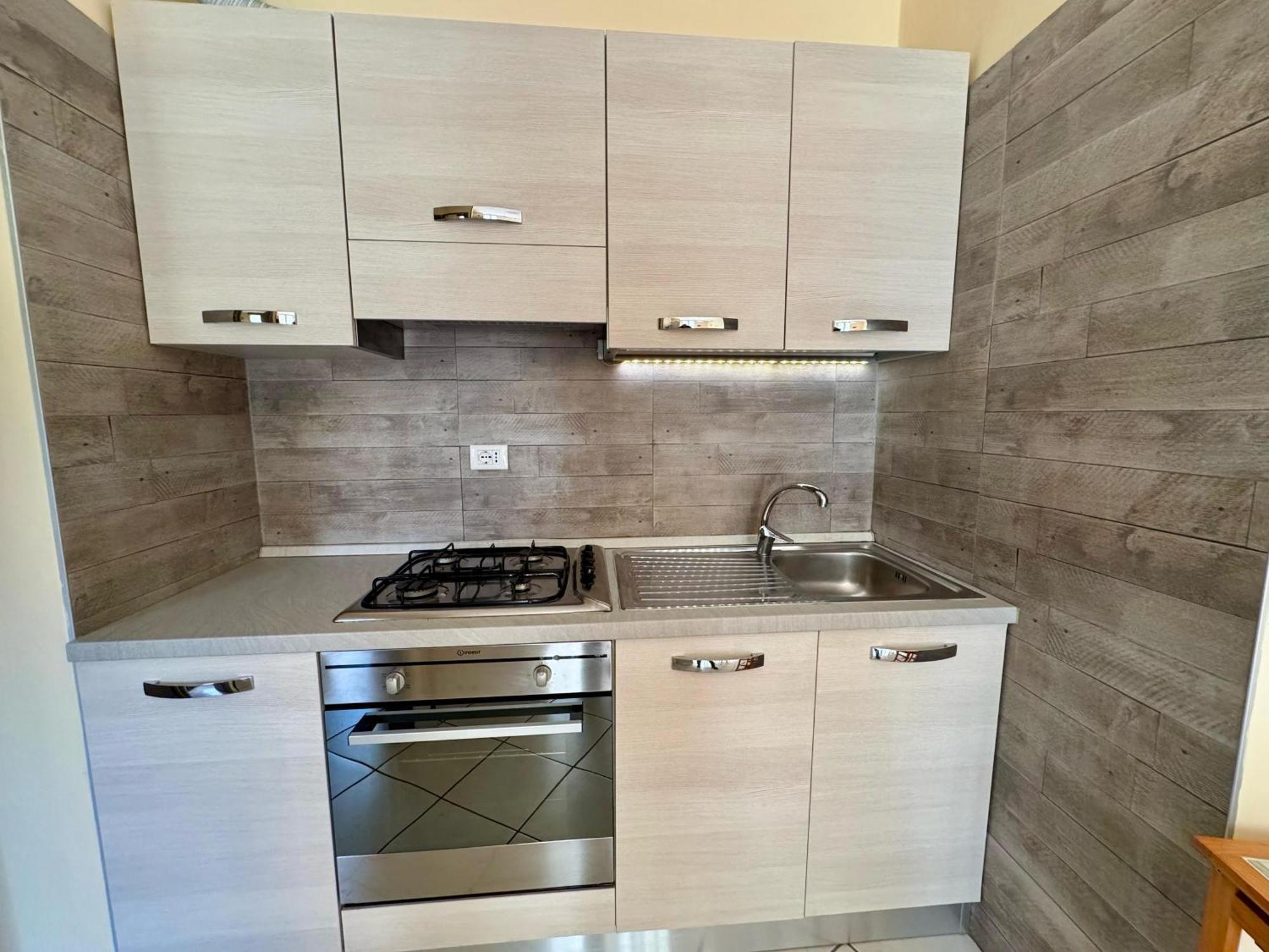 פסקיארה דל גארדה Premium Apartments Peschiera מראה חיצוני תמונה