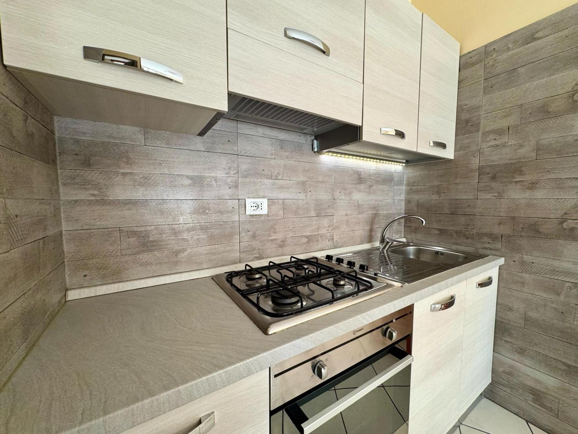 פסקיארה דל גארדה Premium Apartments Peschiera מראה חיצוני תמונה